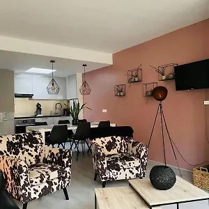  Apartment Thea
