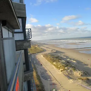  Apartment On The With Sea View