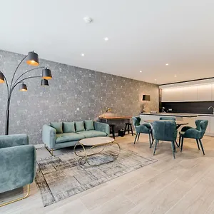 Aparthotel Acropolis - Luxury Appartments I Hotelservice And Parking, Middelkerke