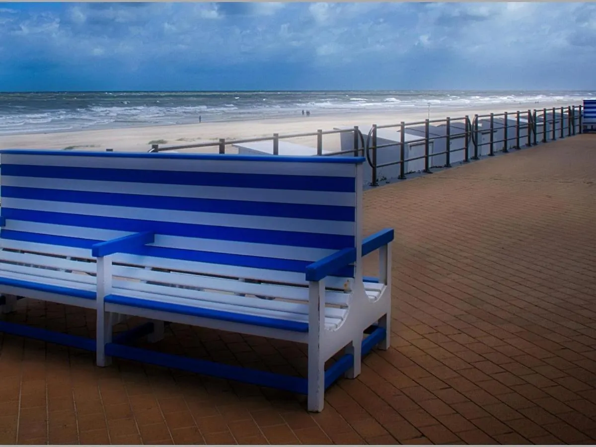 Apartment With Beautiful Sea-View Middelkerke