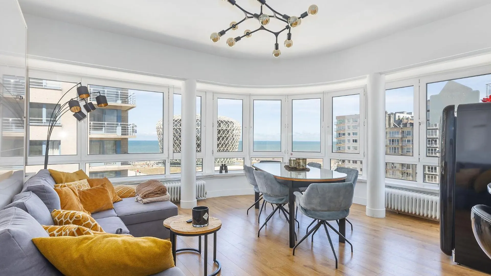 Apartment With Beautiful Sea-View Middelkerke